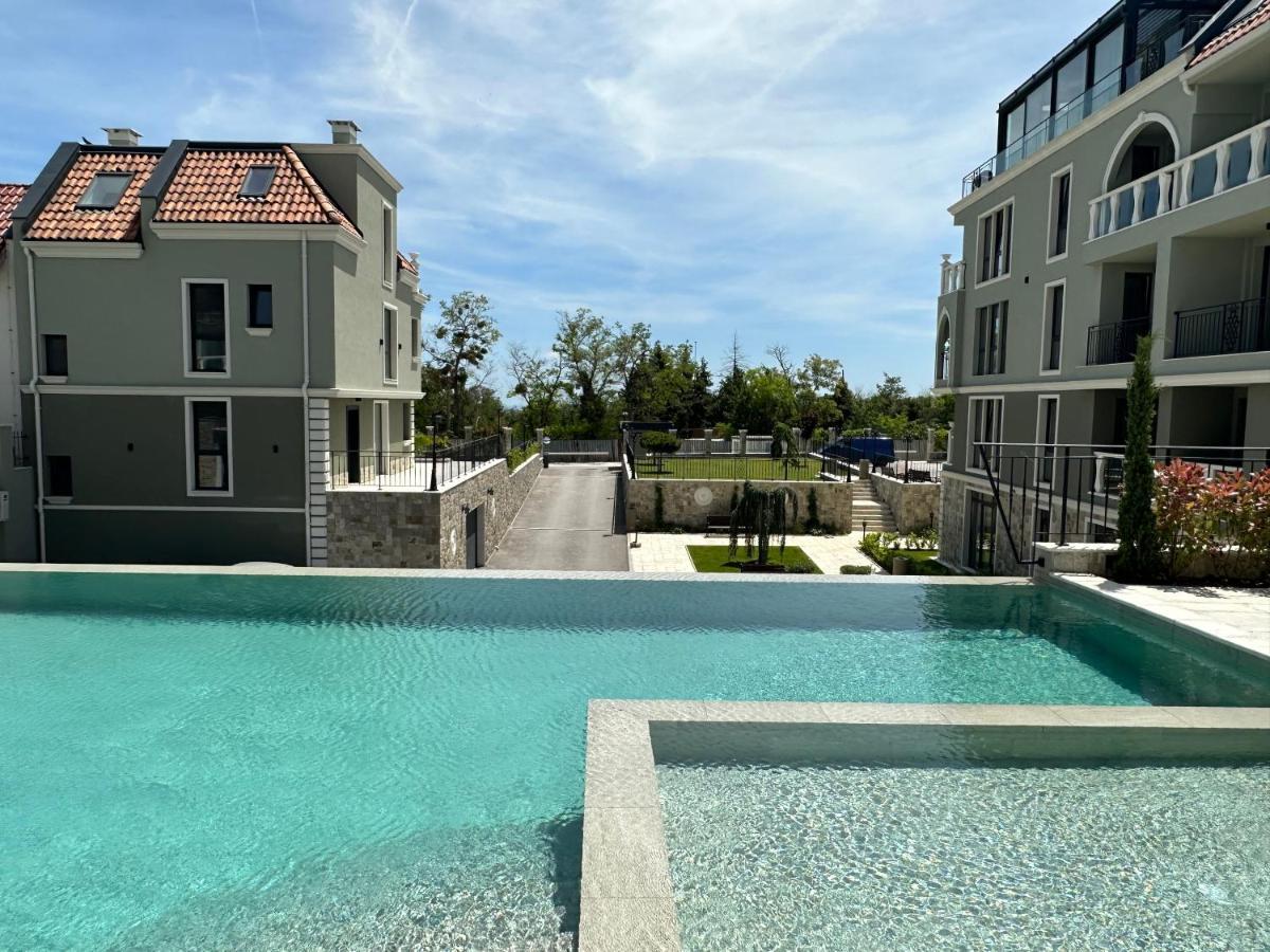 Mediterranea Complex - Luxury Apartment With Sea & Pool View! Varna Exterior photo